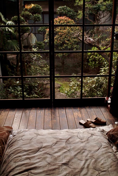 wabi-sabi-bedroom-window-doors-nature