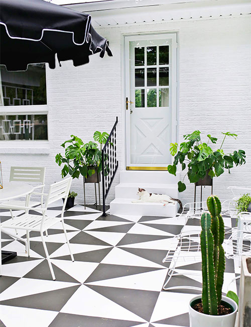geometric-floor-stenciled-patio
