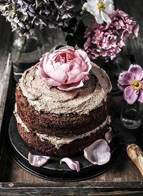 wedding-cake-chocolate-flowers-pink-lilac-mauve