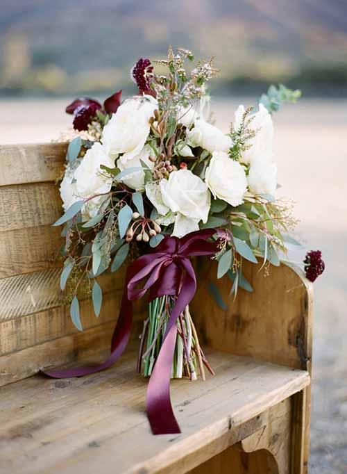 wedding-flowers-rose-traditional-classic-white-plum-eggplant