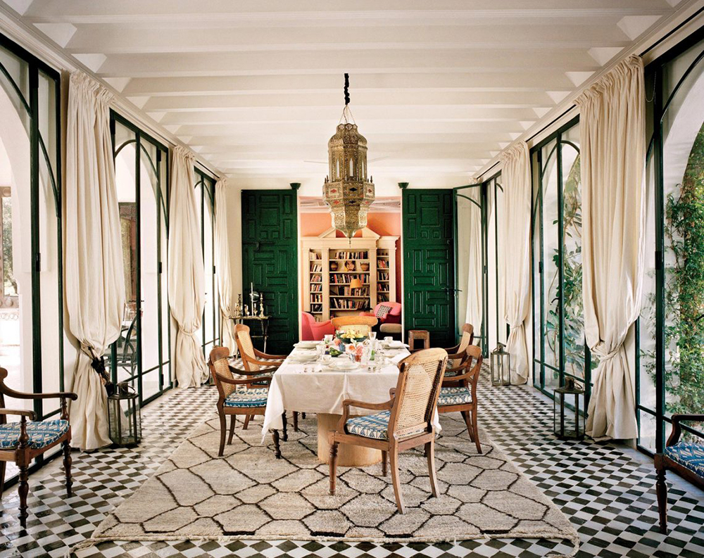 dining-room-garden-rug-moroccan-geometric-tribal-elegant-curtains