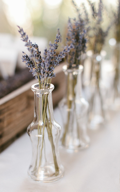 lavender-wedding-centerpiece-clear-vase