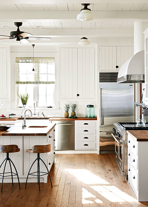 white-brown-country-farmhouse-kitchen-design